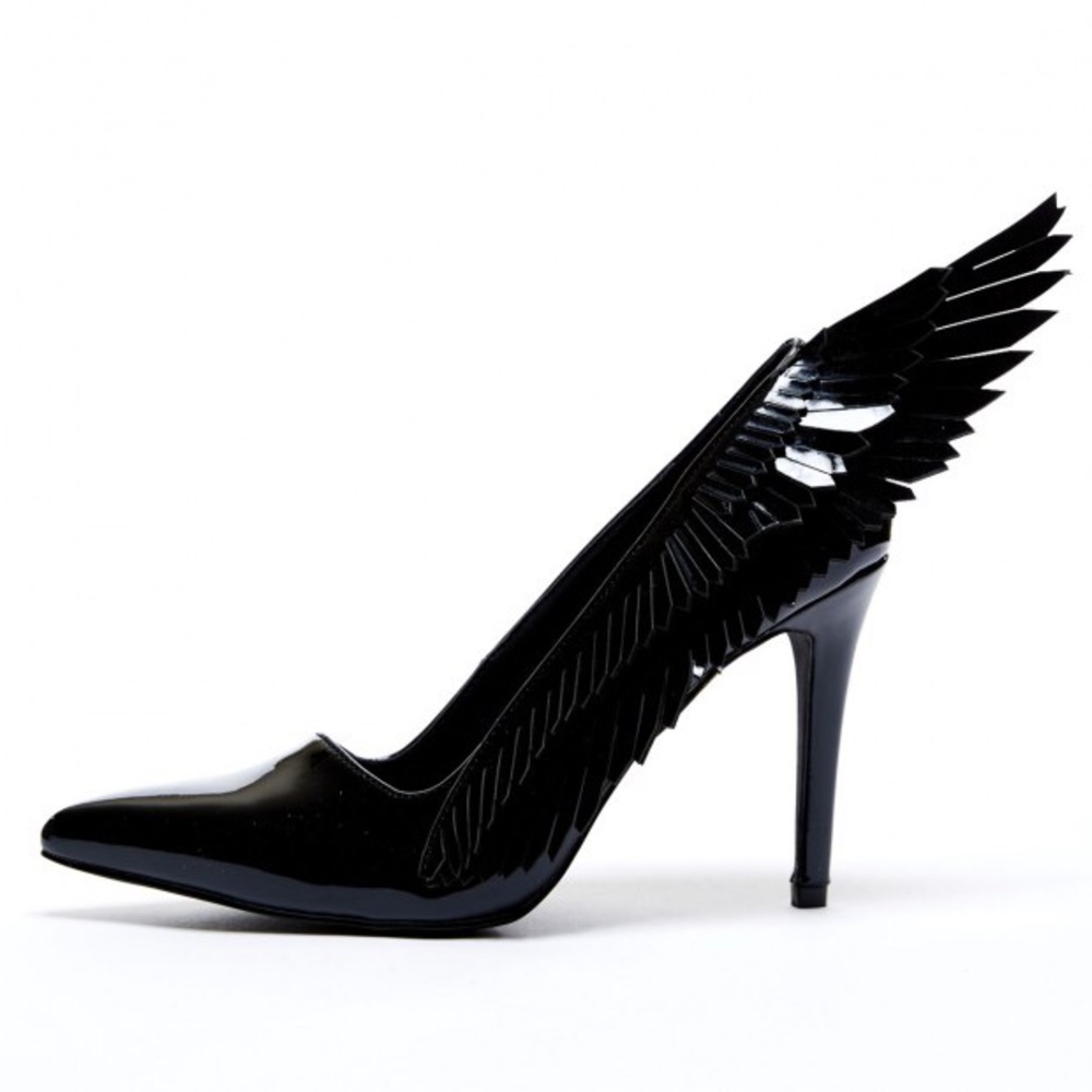 LAST DAY TO BUY: YRU Angyl black patent